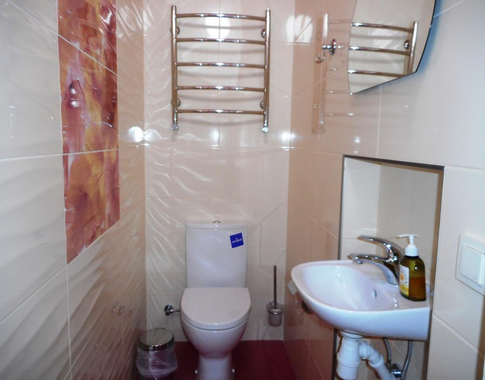 Hostel Q ,15 Хв До Жд Вокзалу Lviv Exterior photo