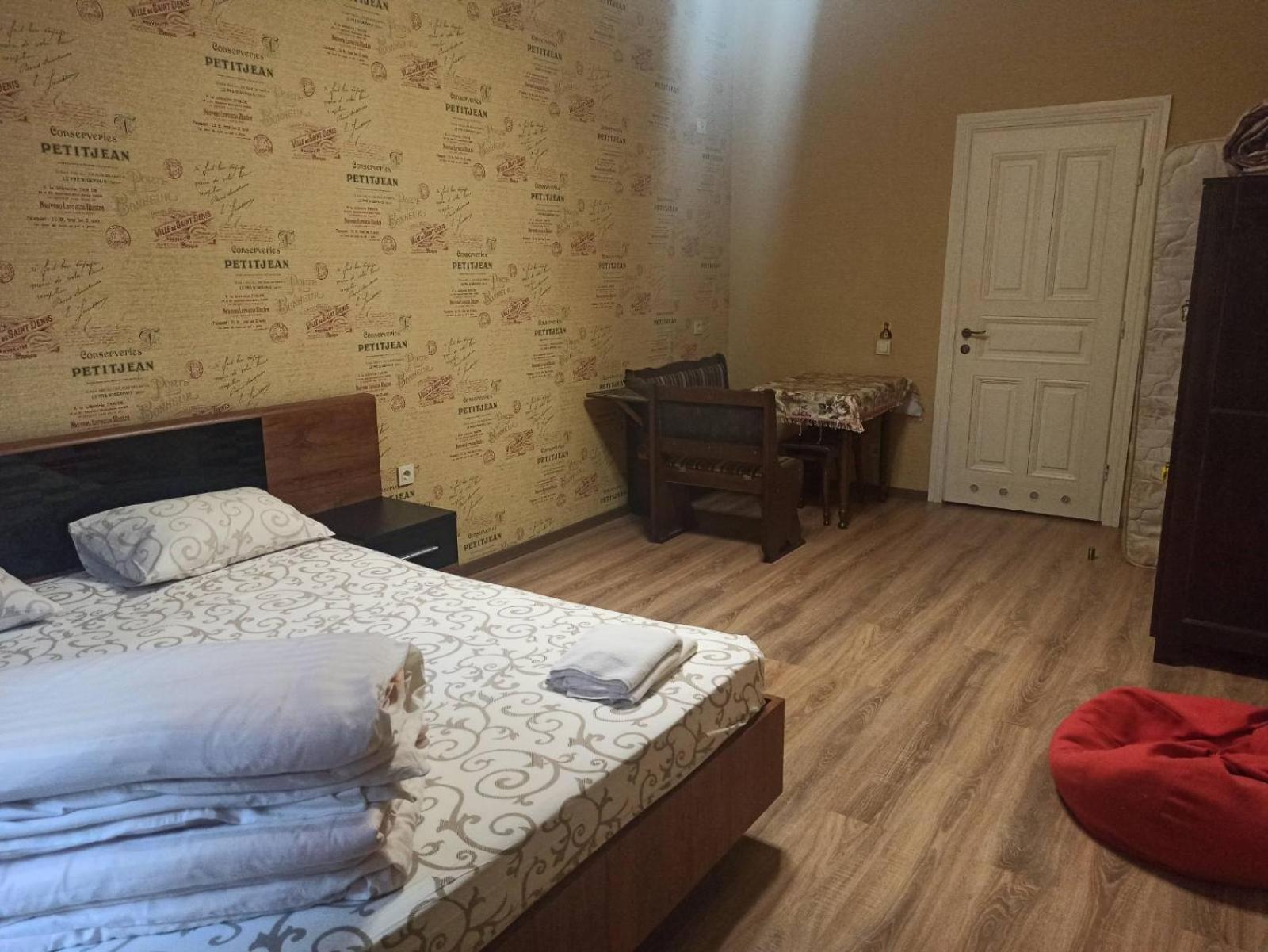 Hostel Q ,15 Хв До Жд Вокзалу Lviv Exterior photo