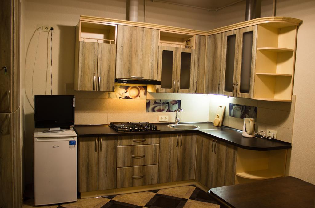 Hostel Q ,15 Хв До Жд Вокзалу Lviv Exterior photo